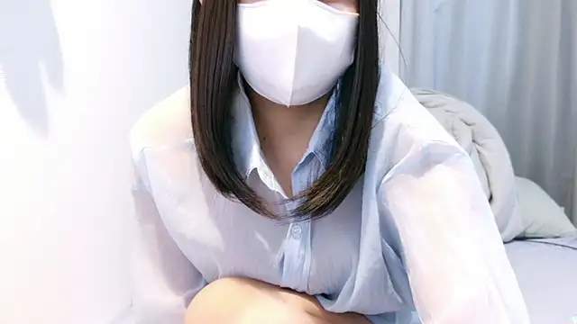 Snapshot of YUTSU_KI chatting on June 7, 5:27 pm YUTSU KI online show from June 7, 5:27 pm
