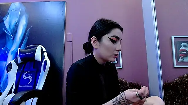 sophy rock online show from February 13, 1:37 pm