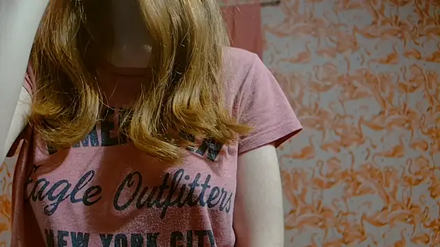 strawberrysmoothie online show from December 12, 1:32 am