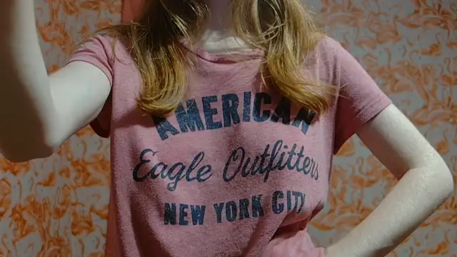 strawberrysmoothie online show from December 12, 4:37 am