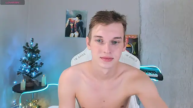 Snapshot of 4ever_dude chatting on December 10, 6:54 am 4ever dude online show from December 10, 6:54 am