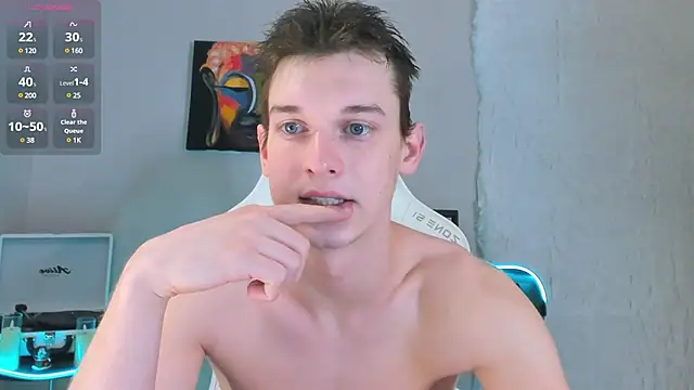 Snapshot of 4ever_dude chatting on February 17, 4:53 am 4ever dude online show from February 17, 4:53 am