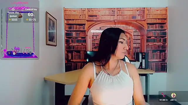 Snapshot of khiara_moretti chatting on December 3, 7:44 pm khiara moretti online show from December 3, 7:44 pm