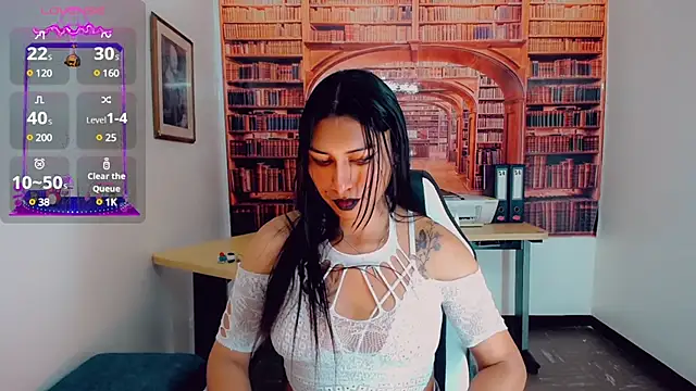 Snapshot of khiara_moretti chatting on January 3, 10:51 pm khiara moretti online show from January 3, 10:51 pm
