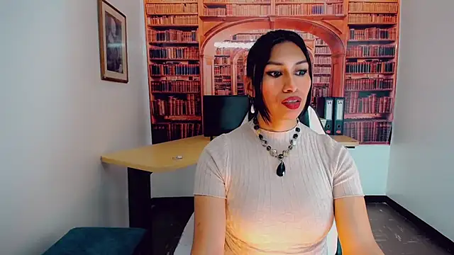 Snapshot of khiara_moretti chatting on January 7, 7:28 pm khiara moretti online show from January 7, 7:28 pm
