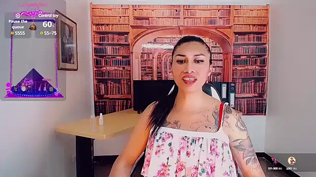 Snapshot of khiara_moretti chatting on February 5, 10:55 pm khiara moretti online show from February 5, 10:55 pm