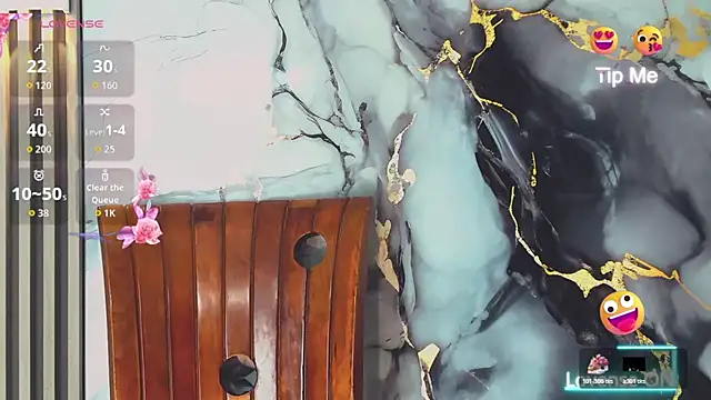 khiara moretti online show from February 16, 7:43 pm