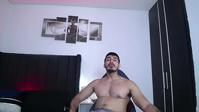 Snapshot of muscle_ares chatting on February 14, 11:53 am muscle ares online show from February 14, 11:53 am