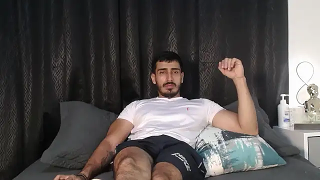 Snapshot of muscle_ares chatting on October 7, 12:08 am muscle ares online show from October 7, 12:08 am