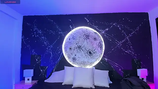 Agathaargent  online show from January 25, 8:31 pm