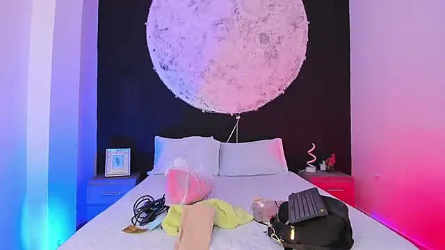 Agathaargent  online show from March 17, 9:23 pm