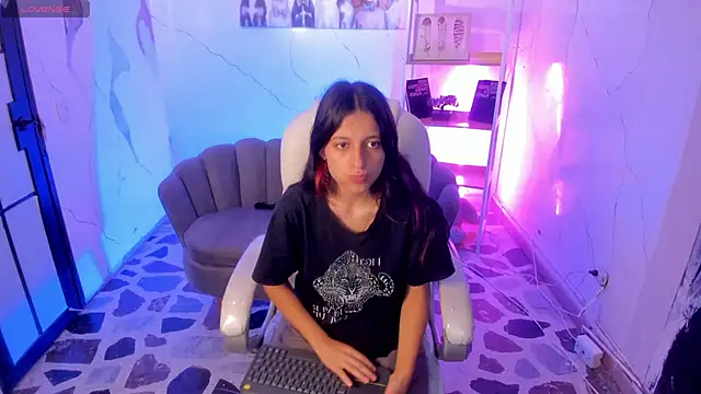 Agathaargent  online show from September 30, 5:01 am