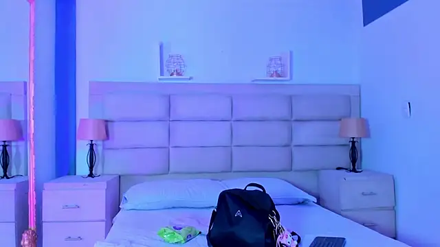 Agathaargent  online show from October 29, 4:15 am