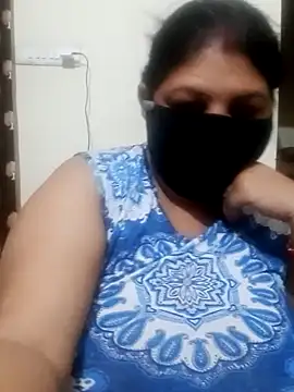 Shoni   online show from December 2, 5:15 pm