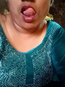 Shoni   online show from January 11, 11:59 am