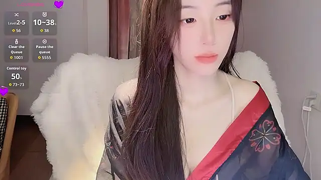 Snapshot of Duomiz chatting on February 14, 10:45 am Duomiz online show from February 14, 10:45 am