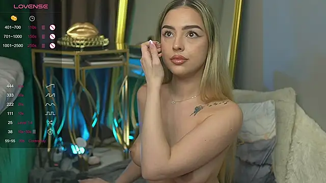 ScarletColes online show from January 31, 5:19 am