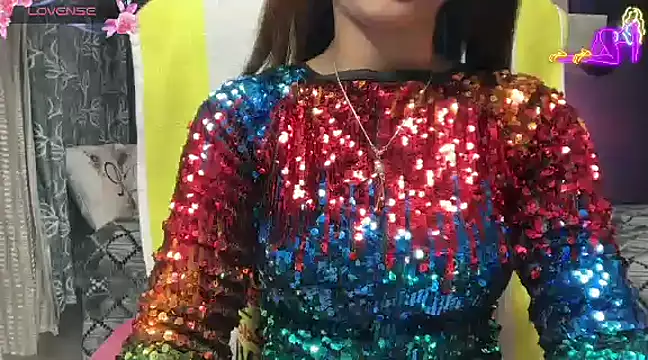 Snapshot of Royal_girl_1 chatting on February 1, 5:16 pm Royal girl 1 online show from February 1, 5:16 pm