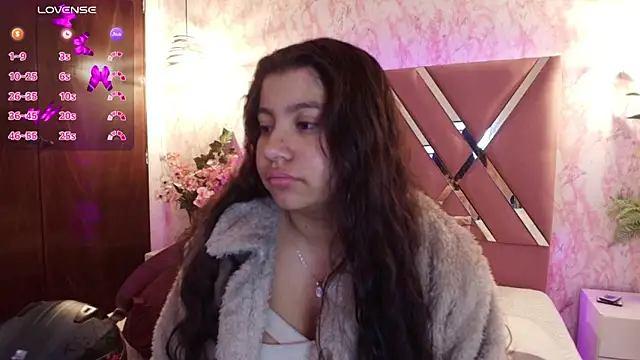 Snapshot of Miaa_Smiith1 chatting on February 25, 12:03 pm Miaa Smiith1 online show from February 25, 12:03 pm