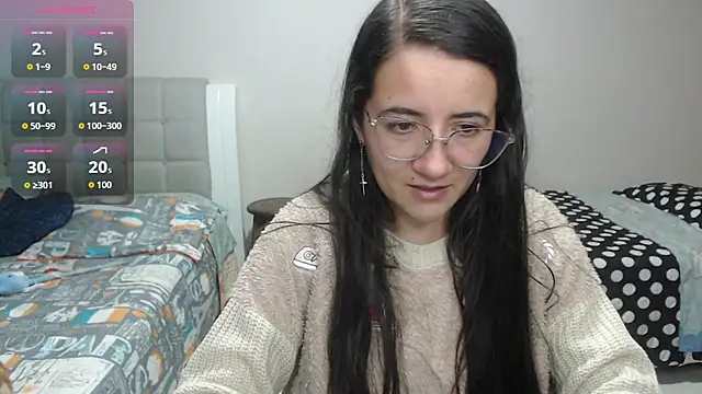 Snapshot of Dayanna_Smitt chatting on November 2, 2:14 am Dayanna Smitt online show from November 2, 2:14 am