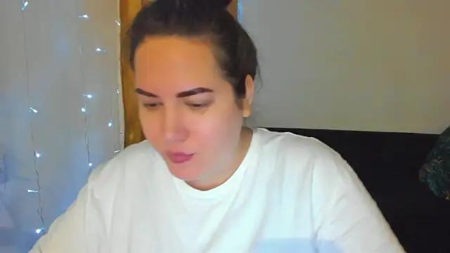 Snapshot of _madalexa_ chatting on February 1, 11:25 pm madalexa online show from February 1, 11:25 pm