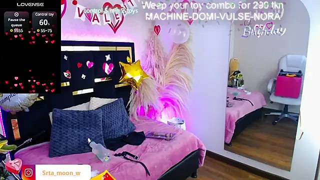 Snapshot of Moon_Water__ chatting on March 11, 8:31 pm Moon Water online show from March 11, 8:31 pm