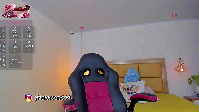 LARSONMIA online show from February 19, 12:22 pm