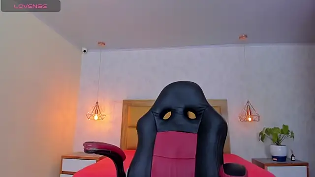 LARSONMIA online show from February 20, 12:04 pm