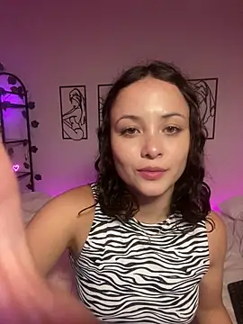 Megan Rodrigo online show from January 27, 1:26 am