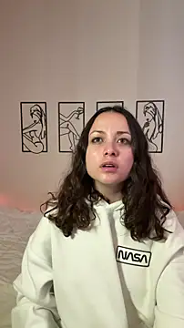 Megan Rodrigo online show from November 28, 5:48 pm