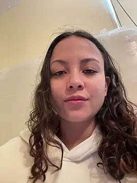 Snapshot of Megan_Rodrigo chatting on February 12, 2:01 pm Megan Rodrigo online show from February 12, 2:01 pm