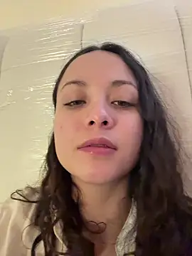 Snapshot of Megan_Rodrigo chatting on February 15, 12:47 pm Megan Rodrigo online show from February 15, 12:47 pm