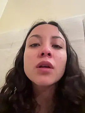 Snapshot of Megan_Rodrigo chatting on February 23, 1:52 pm Megan Rodrigo online show from February 23, 1:52 pm