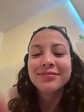 Snapshot of Megan_Rodrigo chatting on February 28, 11:55 am Megan Rodrigo online show from February 28, 11:55 am