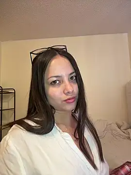 Megan Rodrigo online show from March 12, 2:01 pm