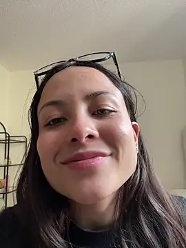 Snapshot of Megan_Rodrigo chatting on April 18, 9:04 pm Megan Rodrigo online show from April 18, 9:04 pm