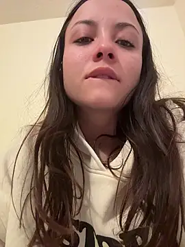 Snapshot of Megan_Rodrigo chatting on April 19, 11:42 am Megan Rodrigo online show from April 19, 11:42 am