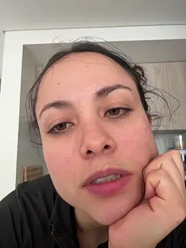 Snapshot of Megan_Rodrigo chatting on June 17, 5:47 pm Megan Rodrigo online show from June 17, 5:47 pm