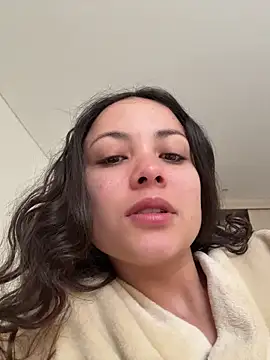 Snapshot of Megan_Rodrigo chatting on June 22, 12:46 pm Megan Rodrigo online show from June 22, 12:46 pm