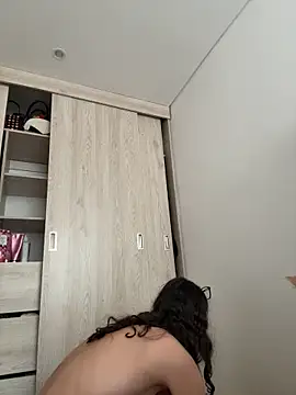Snapshot of Megan_Rodrigo chatting on June 24, 4:39 pm Megan Rodrigo online show from June 24, 4:39 pm