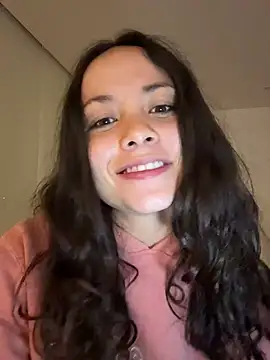 Snapshot of Megan_Rodrigo chatting on July 4, 6:08 am Megan Rodrigo online show from July 4, 6:08 am