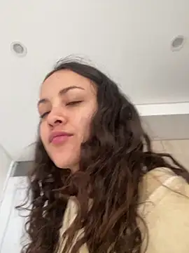 Snapshot of Megan_Rodrigo chatting on July 8, 12:20 pm Megan Rodrigo online show from July 8, 12:20 pm