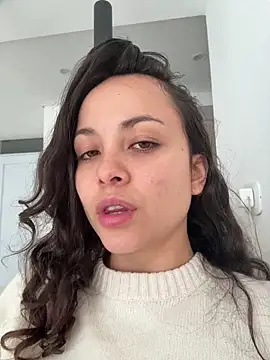 Snapshot of Megan_Rodrigo chatting on July 12, 5:04 pm Megan Rodrigo online show from July 12, 5:04 pm