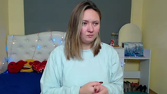 SallyVerda online show from December 3, 6:50 pm