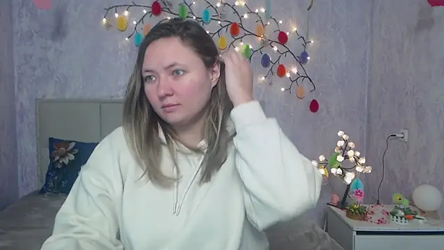 SallyVerda online show from April 11, 5:45 am