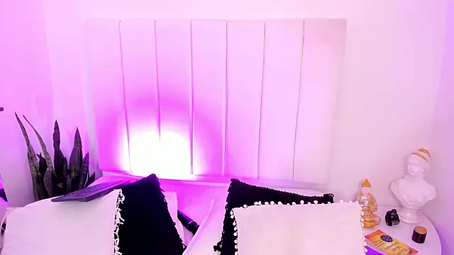 Amber Martins  online show from February 11, 12:06 am