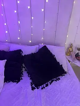 Amber Martins  online show from January 11, 12:37 am