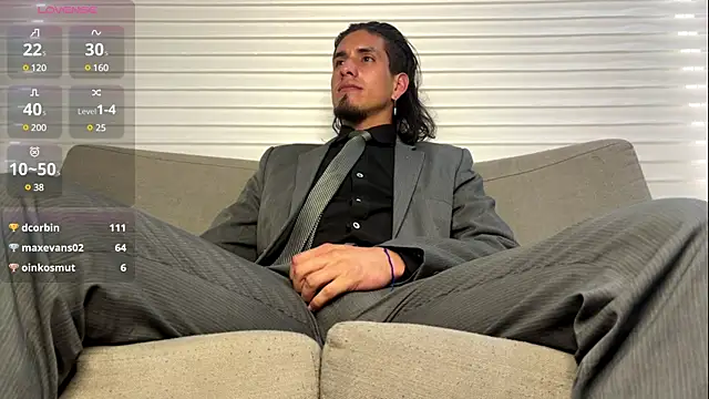 Snapshot of Tom_blunt96 chatting on January 13, 3:26 pm Tom blunt96 online show from January 13, 3:26 pm