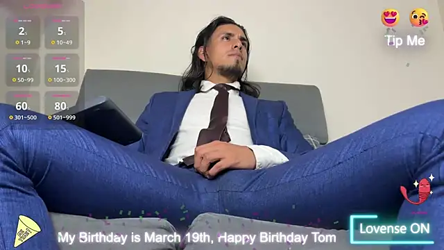 Snapshot of Tom_blunt96 chatting on March 22, 4:45 am Tom blunt96 online show from March 22, 4:45 am