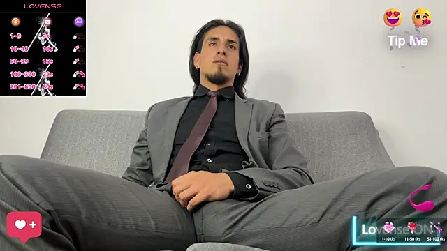 Snapshot of Tom_blunt96 chatting on September 27, 9:31 pm Tom blunt96 online show from September 27, 9:31 pm